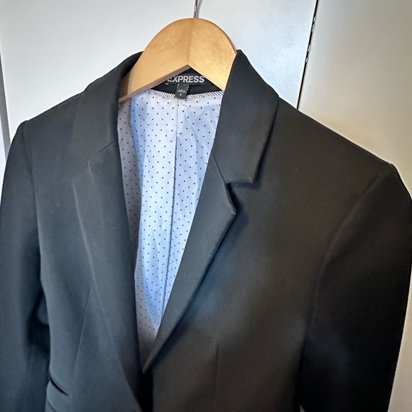 Express fitted one-button blazer size 8 - Picture 2 of 5
